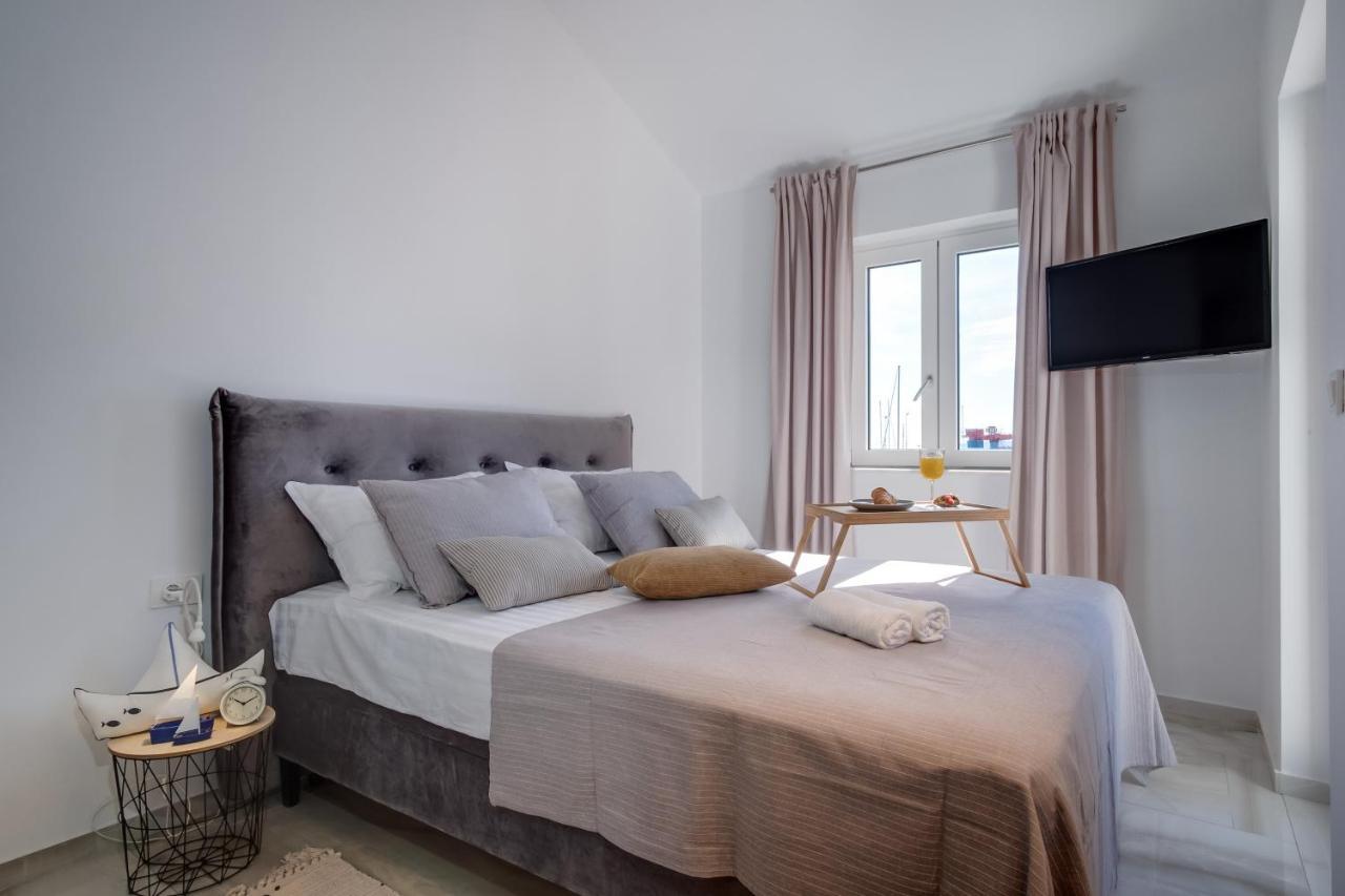Lucica 360 Sea View Suite เนเรซีน ภายนอก รูปภาพ