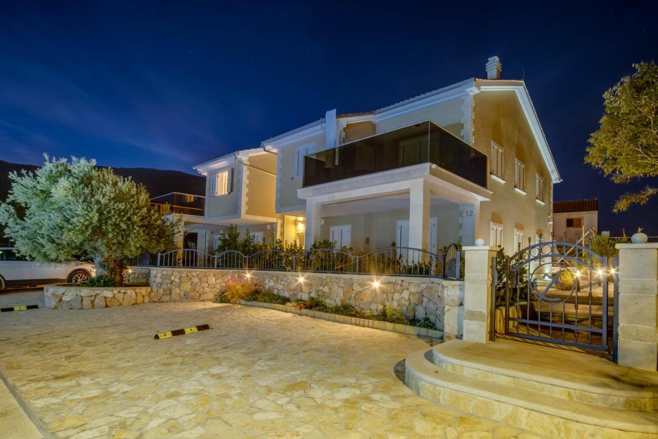 Lucica 360 Sea View Suite เนเรซีน ภายนอก รูปภาพ